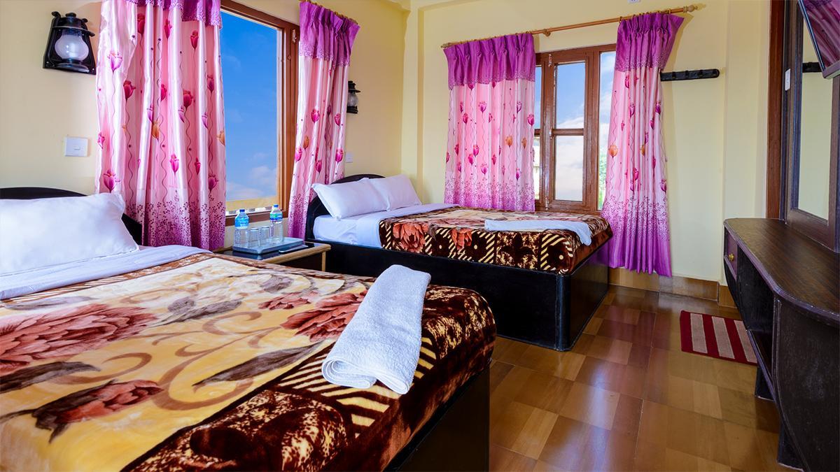 Hotel Nature Heritage Chitwan Bagian luar foto
